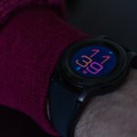 Geekran-smartwatch-sleek-design-fitness-tracking